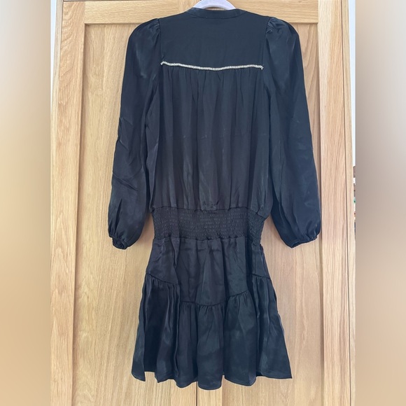 Elegant Black Long Sleeve Dress - Picture 4 of 5